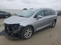 Salvage cars for sale at Earlington, KY auction: 2018 Chrysler Pacifica Limited