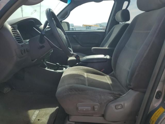 2004 Toyota Sequoia SR5