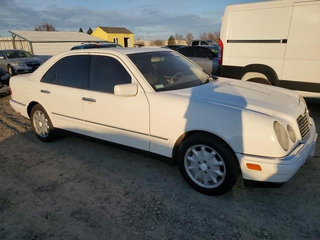 1999 Mercedes-Benz E 320