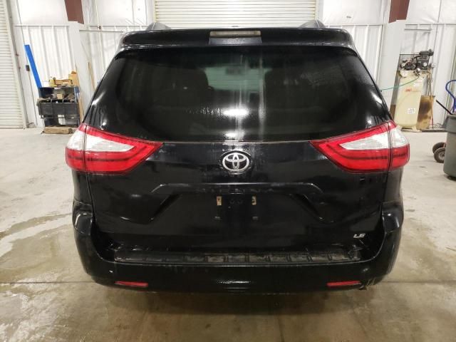 2017 Toyota Sienna LE