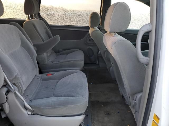 2006 Toyota Sienna LE