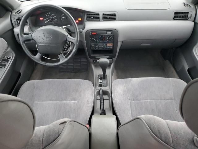 1997 Nissan Sentra Base