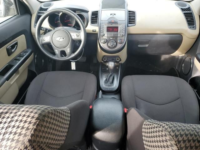 2011 KIA Soul +