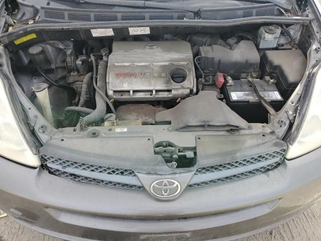 2005 Toyota Sienna CE