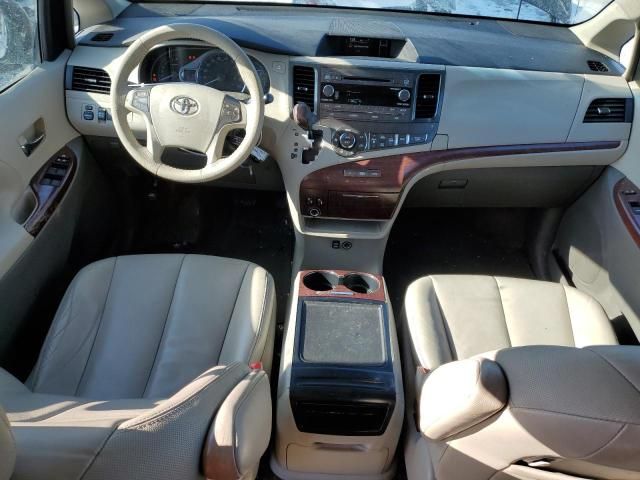 2013 Toyota Sienna XLE