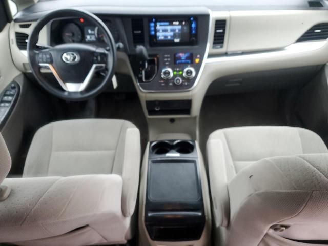 2015 Toyota Sienna LE