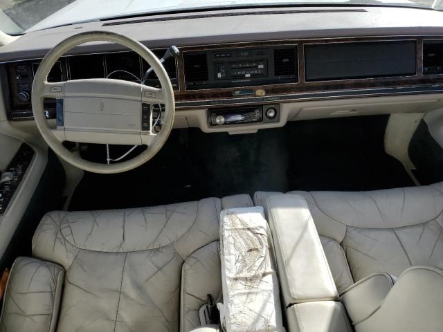 1992 Lincoln Town Car Signature