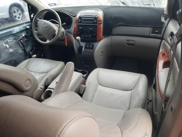 2010 Toyota Sienna XLE