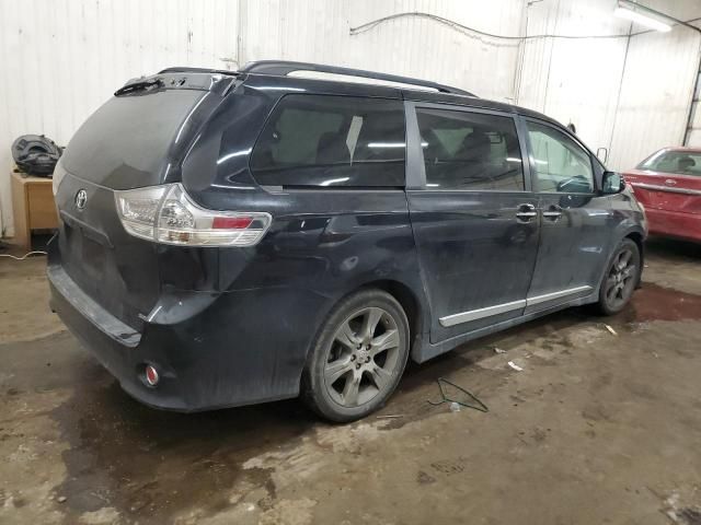 2016 Toyota Sienna SE