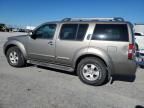 2005 Nissan Pathfinder LE