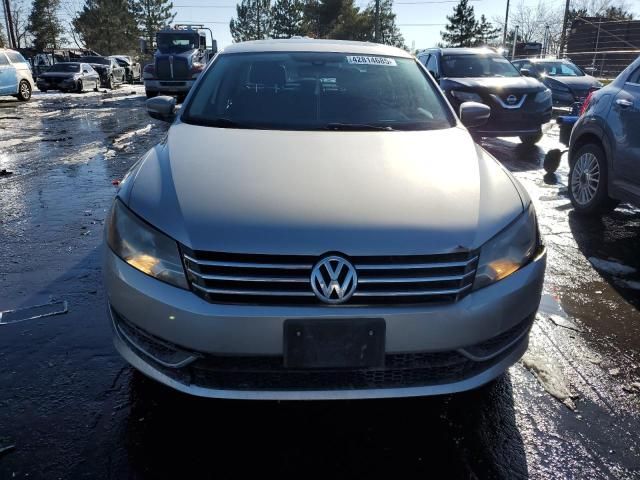 2013 Volkswagen Passat SE