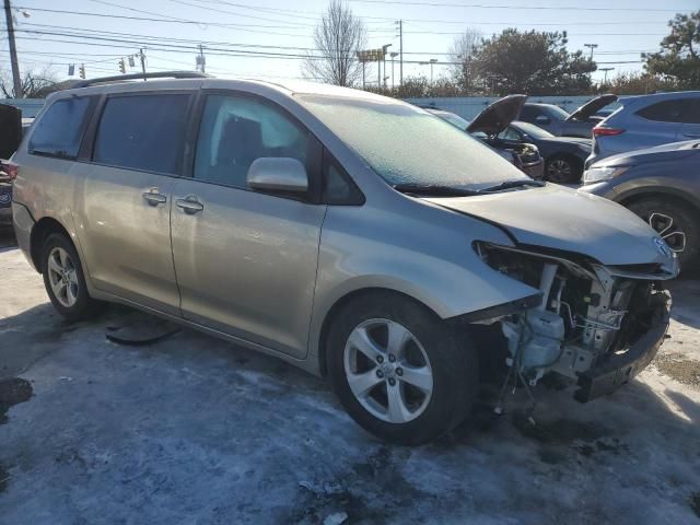 2015 Toyota Sienna LE