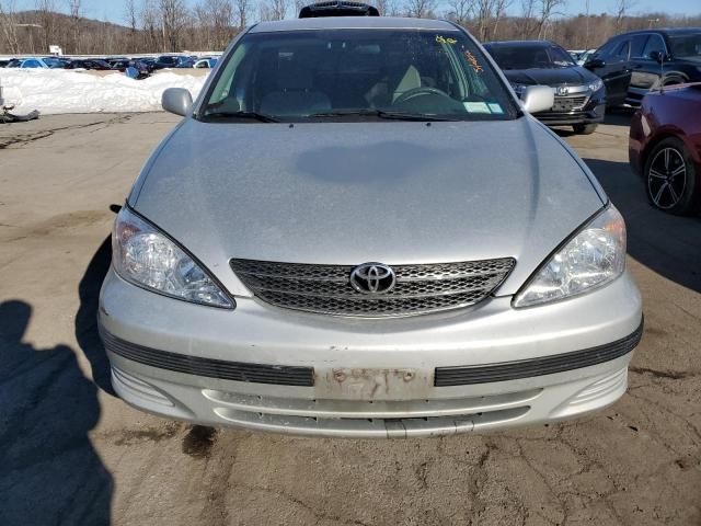 2004 Toyota Camry LE