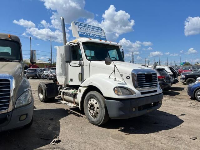 2005 Freightliner Conventional Columbia