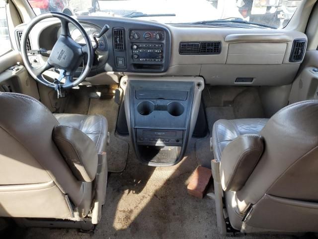 2002 GMC Savana G1500 Luxury