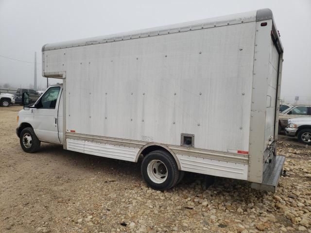 2007 Ford Econoline E450 Super Duty Cutaway Van