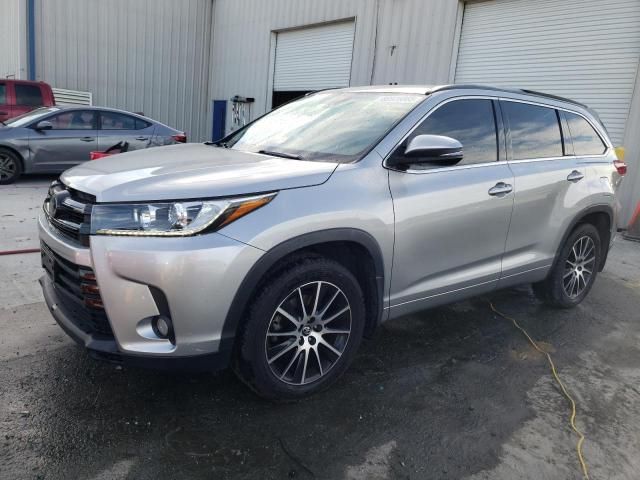 2017 Toyota Highlander SE