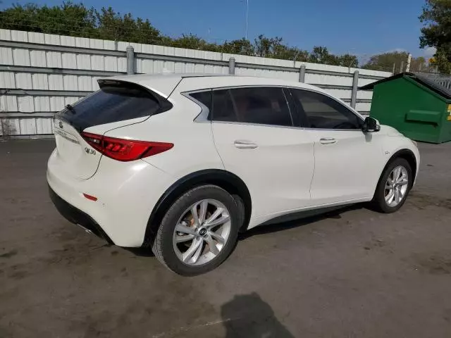 2017 Infiniti QX30 Base