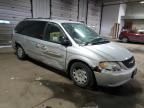 2004 Chrysler Town & Country LX