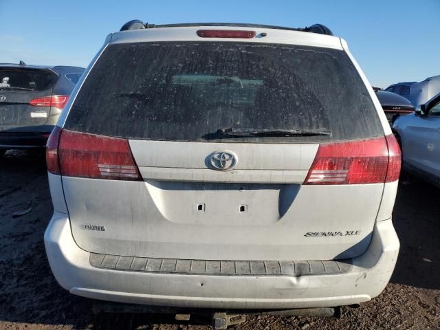 2005 Toyota Sienna XLE