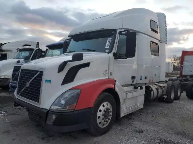 2013 Volvo VN VNL