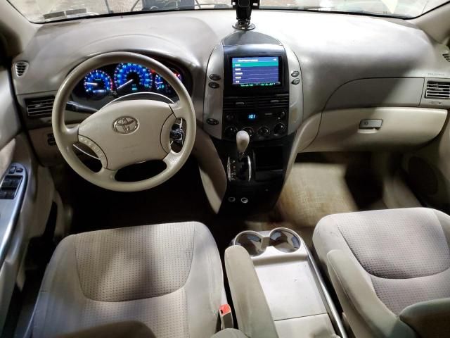 2008 Toyota Sienna LE