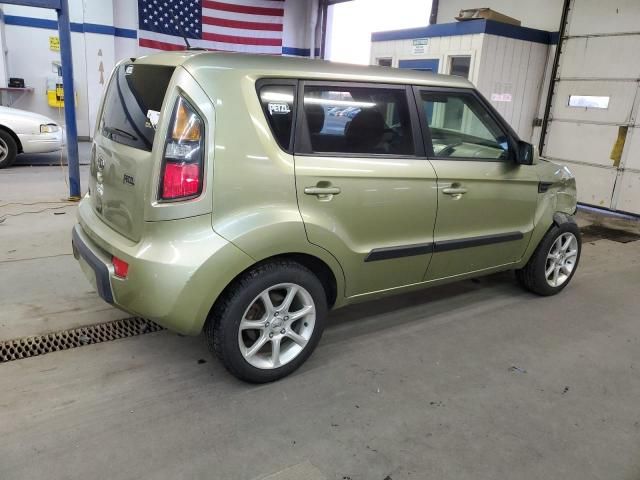 2011 KIA Soul +