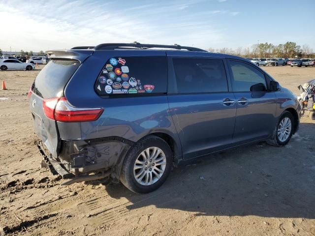 2015 Toyota Sienna XLE