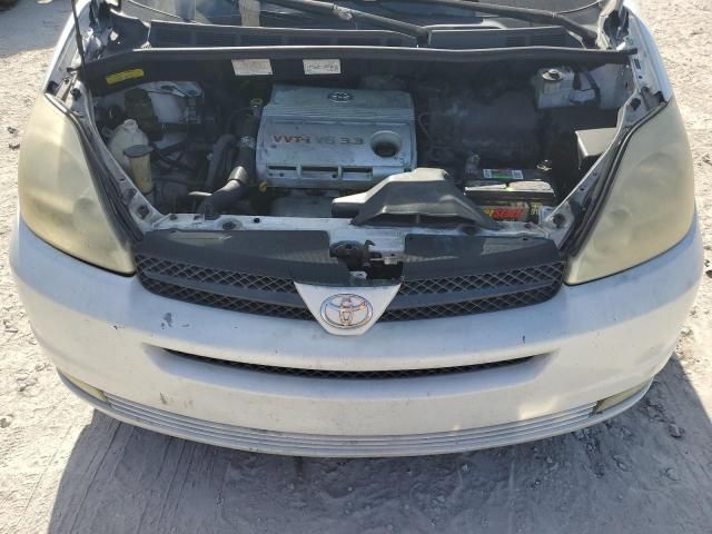 2005 Toyota Sienna XLE