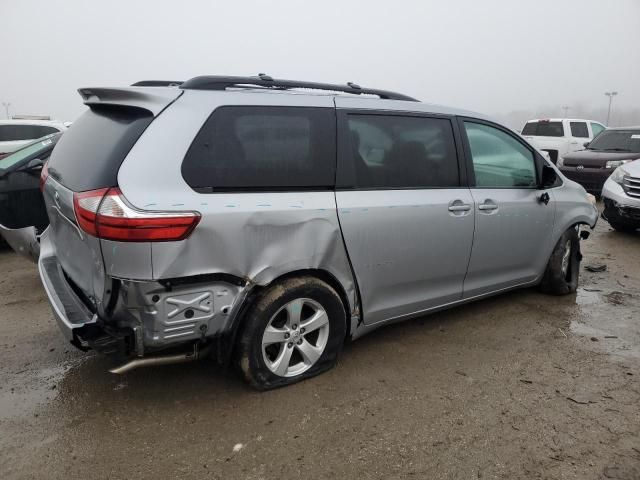 2015 Toyota Sienna LE