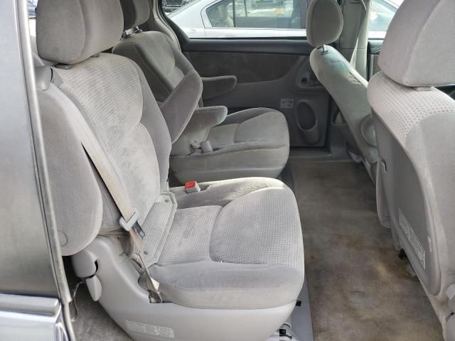 2007 Toyota Sienna CE