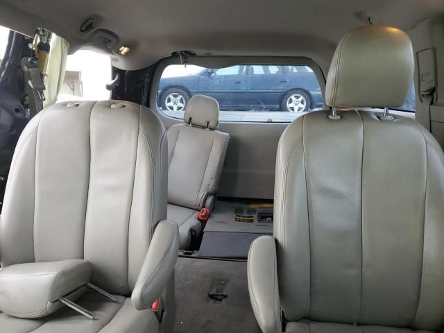 2011 Toyota Sienna Base