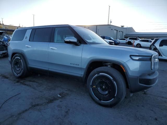 2025 Rivian R1S Adventure