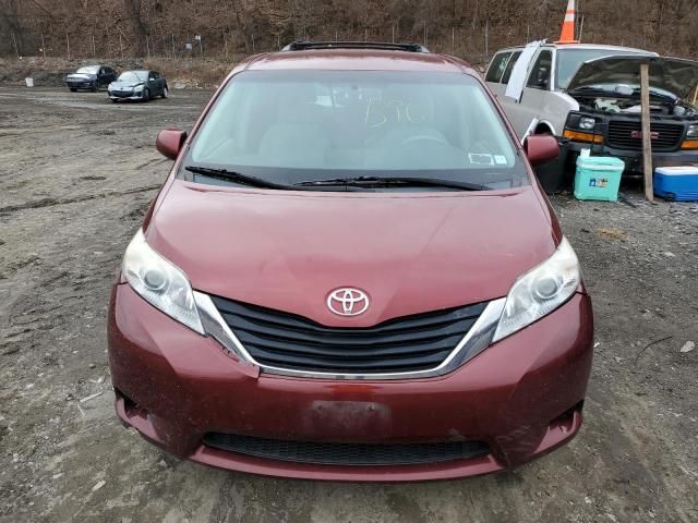 2011 Toyota Sienna LE