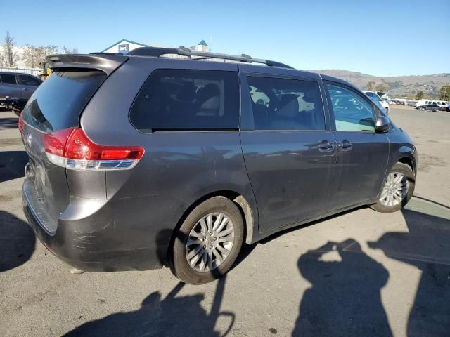 2013 Toyota Sienna XLE