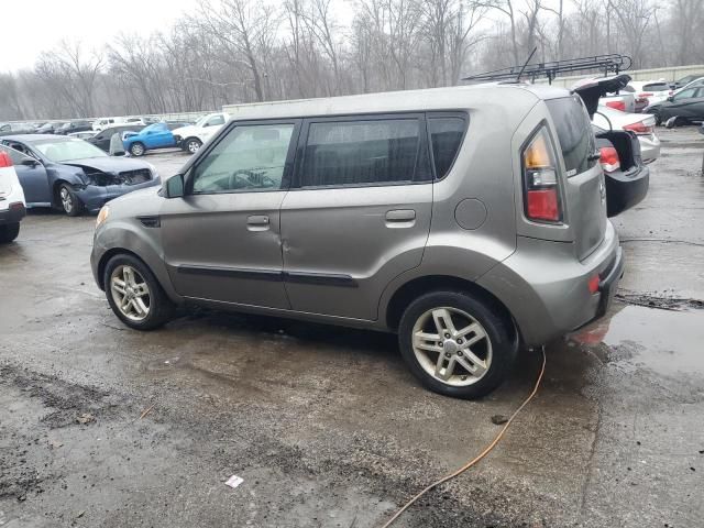 2010 KIA Soul +