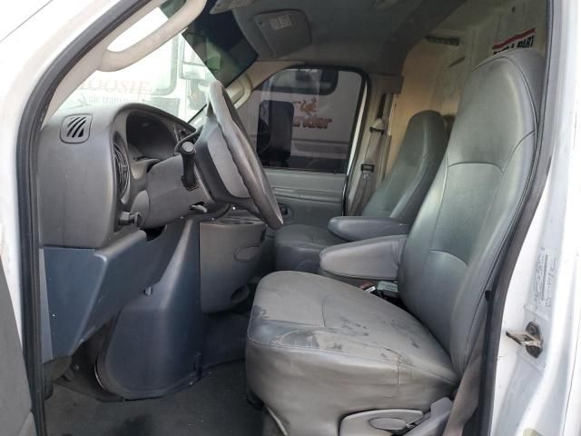 2007 Ford Econoline E450 Super Duty Cutaway Van