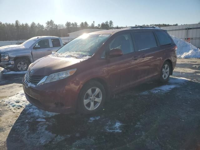 2011 Toyota Sienna LE