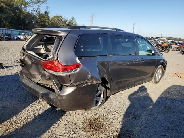 2013 Toyota Sienna LE