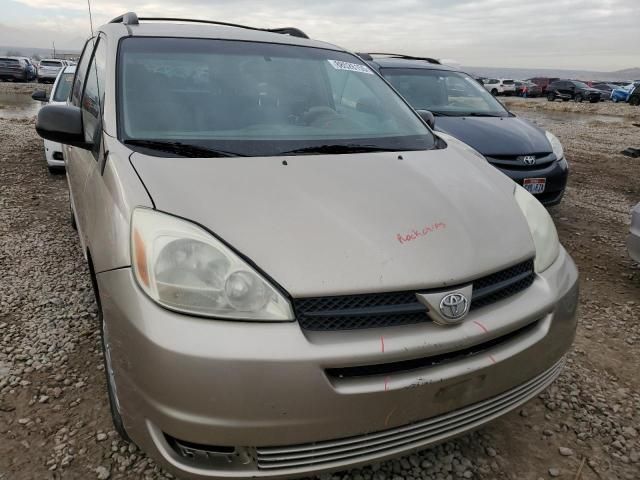 2004 Toyota Sienna CE