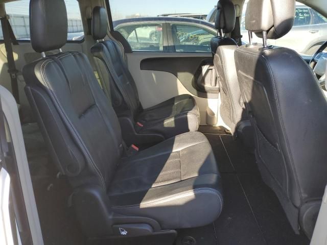 2012 Chrysler Town & Country Touring