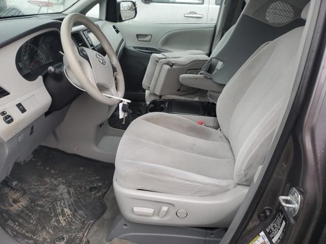 2014 Toyota Sienna LE