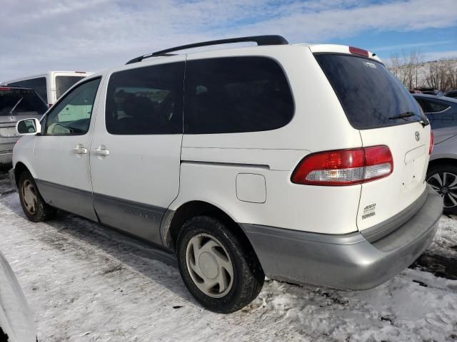 2001 Toyota Sienna LE