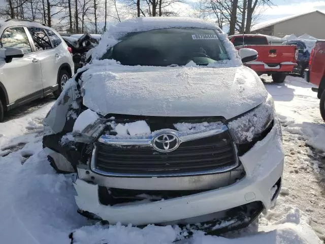 2016 Toyota Highlander LE