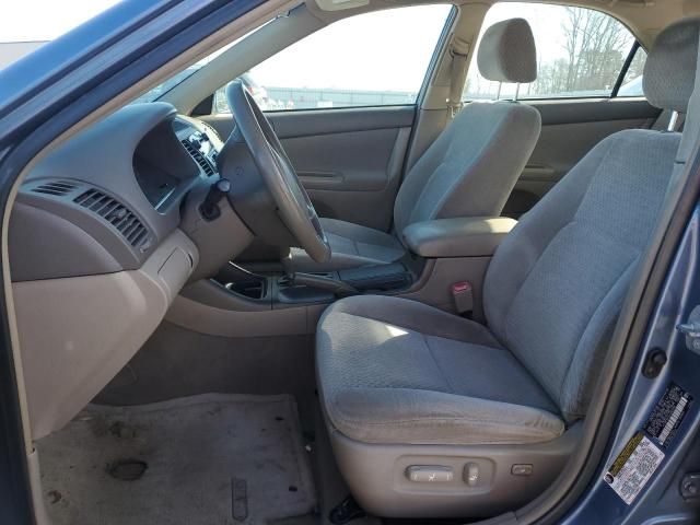 2004 Toyota Camry LE