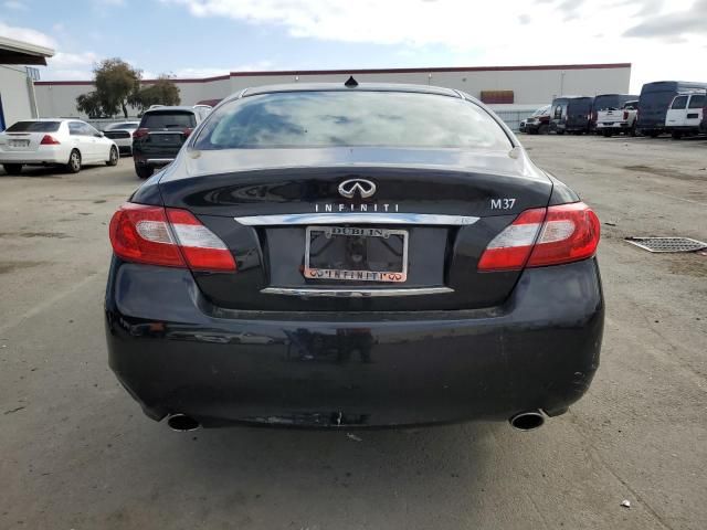 2012 Infiniti M37