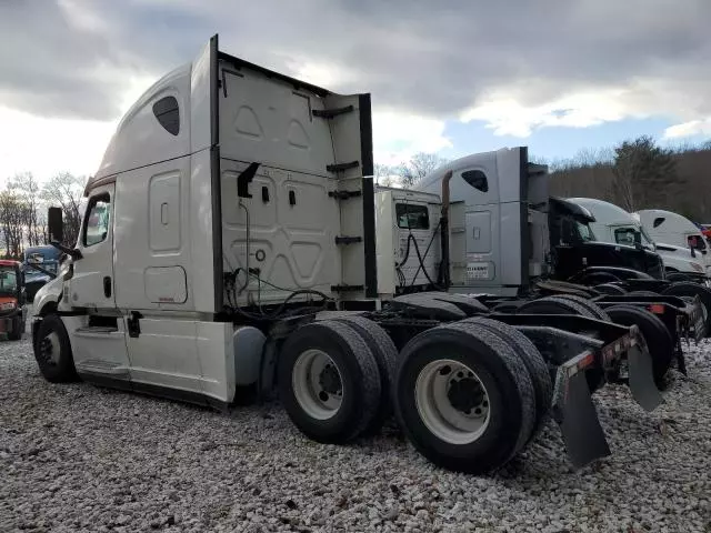 2019 Freightliner Cascadia 126