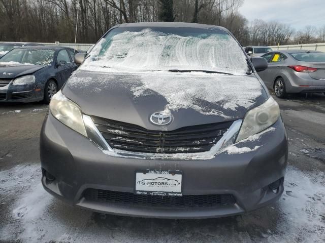 2013 Toyota Sienna LE