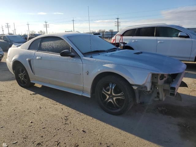 2000 Ford Mustang