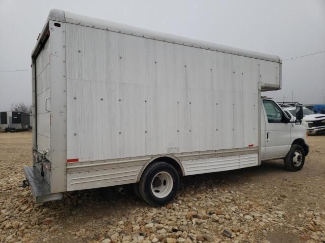 2007 Ford Econoline E450 Super Duty Cutaway Van